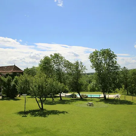 Family House In Private Hamlet Near Casa vacanze *
